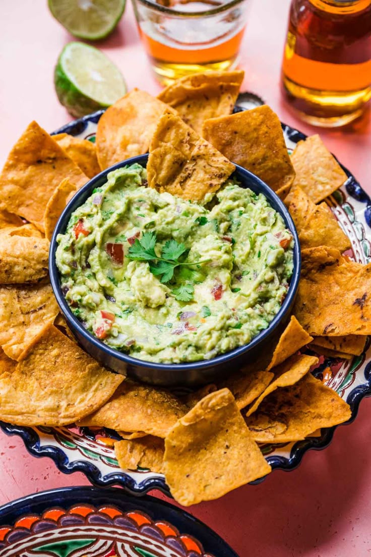 Nachos con Aguacate